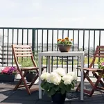 Rooftop Terrace Guest