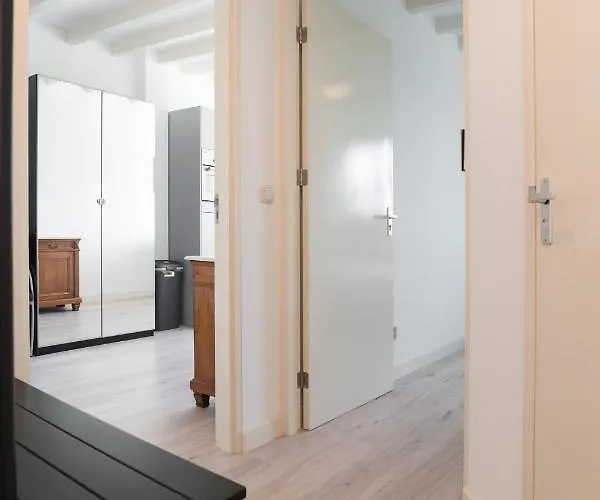 アパート Rooftop Terrace Guest アムステルダム