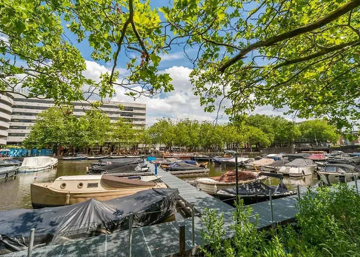 Rooftop Terrace Guest アパート